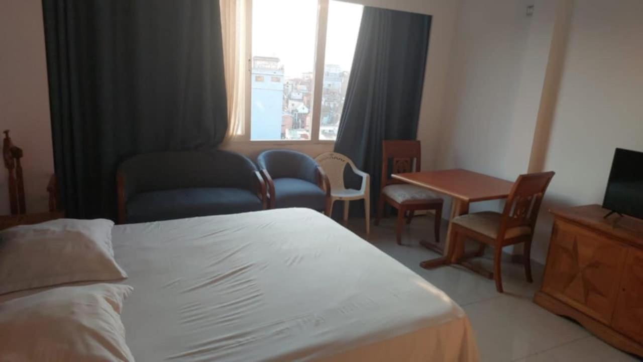Residence D Ankadifotsy アンタナナリボ エクステリア 写真